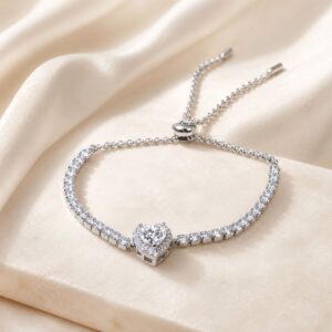 Cœur de Souffle Heart Moissanite Jewellery