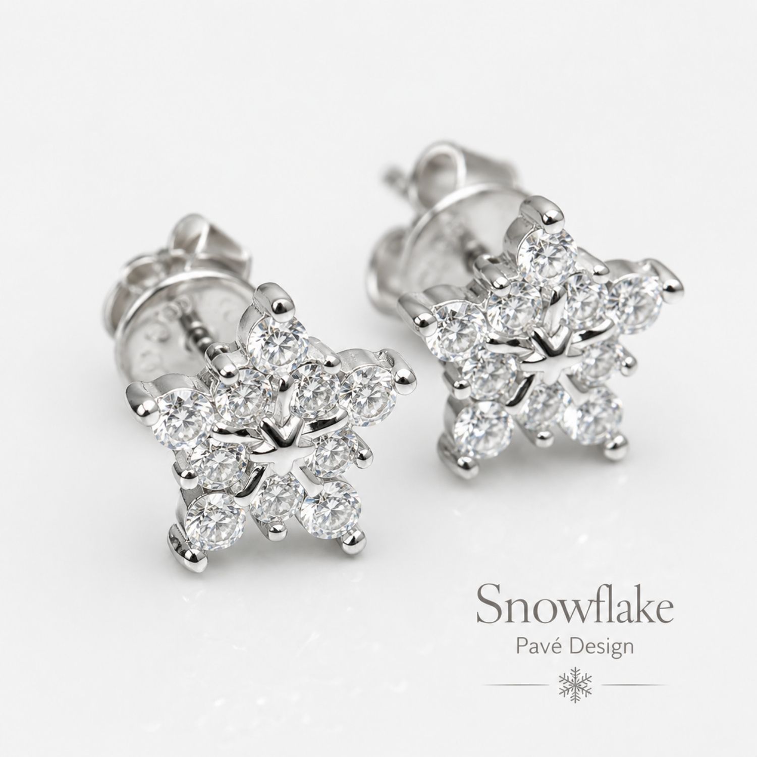 Flocon de Grâce Moissanite Snowflake Stud Earrings - Image 3