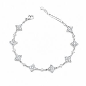 Fortuna Lueur Full Pavé Moissanite Clover Bracelet - Image 12