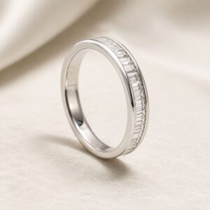 Ligne Calme Baguette Moissanite Ring - Image 10