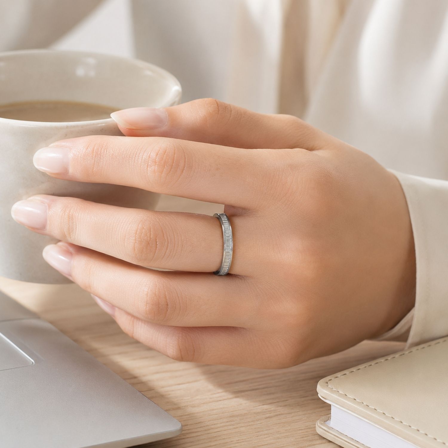 Ligne Calme Baguette Moissanite Ring - Image 4