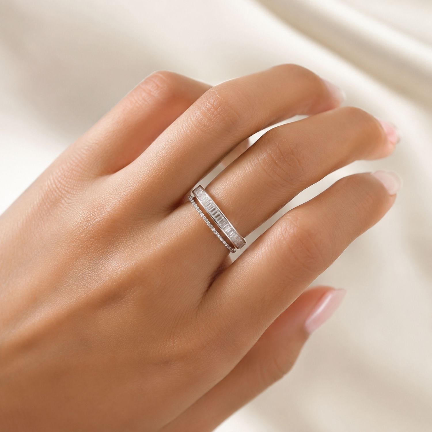 Ligne Calme Baguette Moissanite Ring - Image 7