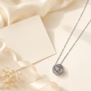 Lune Entrelacée Moissanite Necklace - Image 7