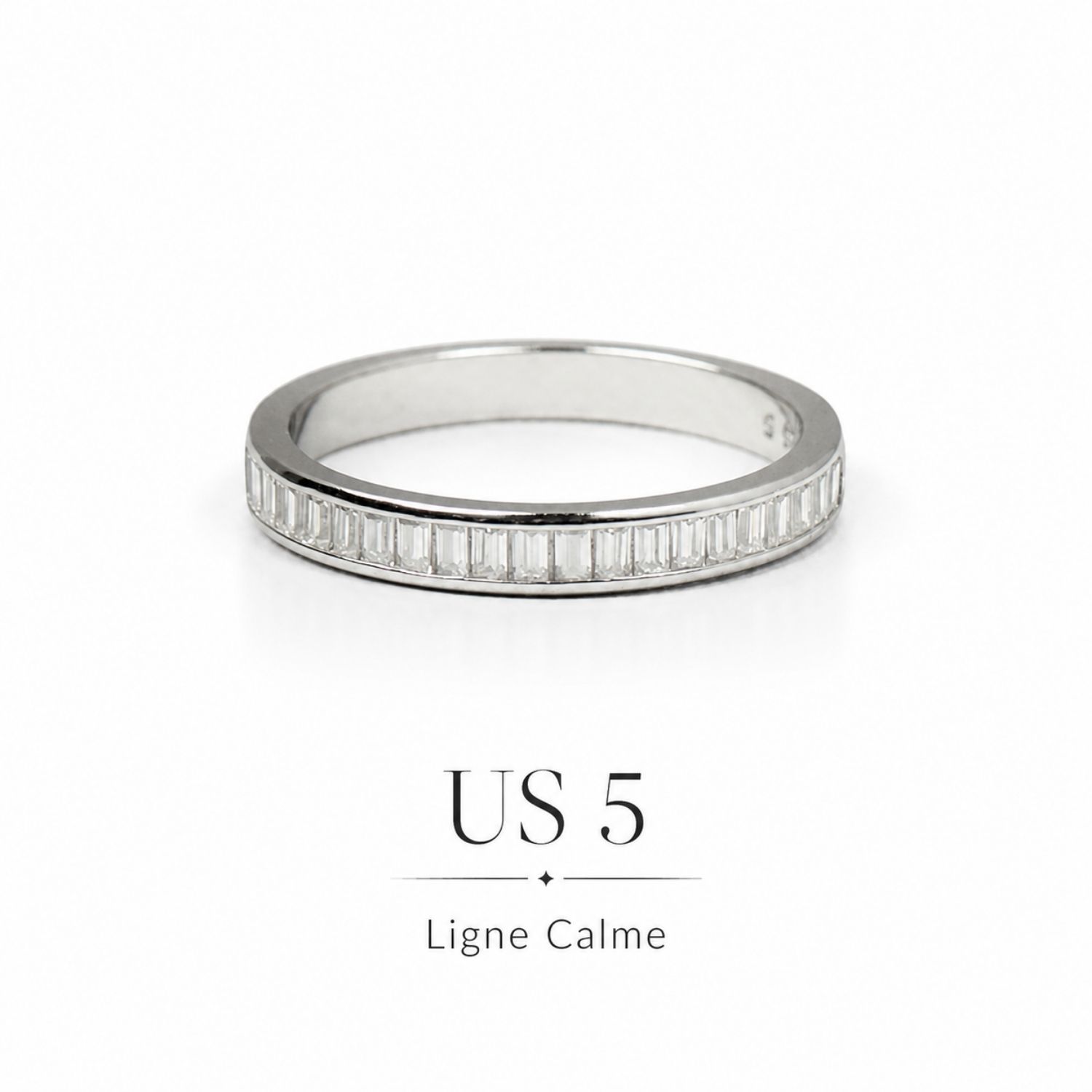 Ligne Calme Baguette Moissanite Ring - Image 12